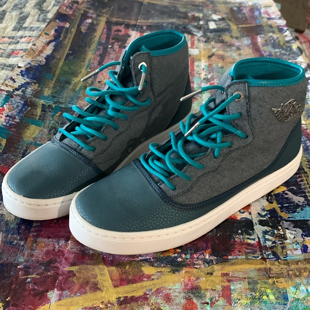 Jordan Sneakers